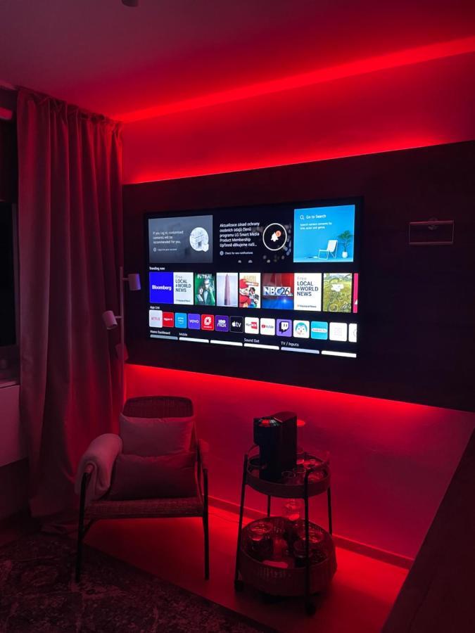 פראג De Luxe Apartment, Wifi, Tv 65" מראה חיצוני תמונה